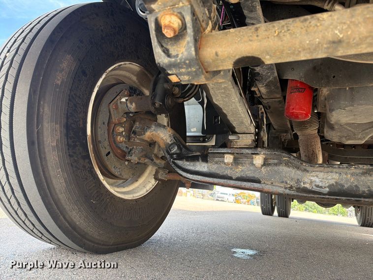 image for item FM7532 2016 Ford F750 flatbed truck
