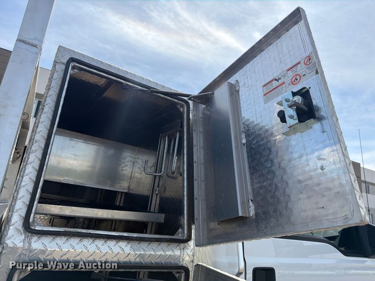 image for item FM7532 2016 Ford F750 flatbed truck