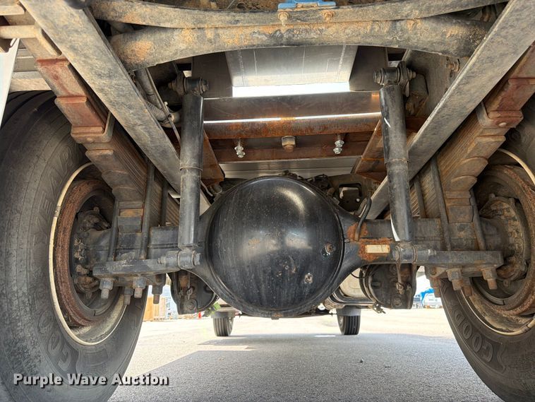 image for item FM7532 2016 Ford F750 flatbed truck