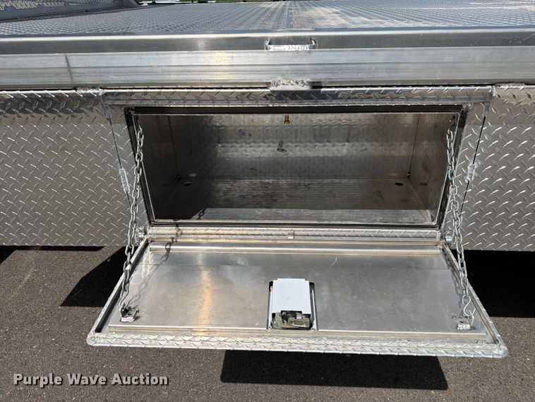 image for item FM7532 2016 Ford F750 flatbed truck
