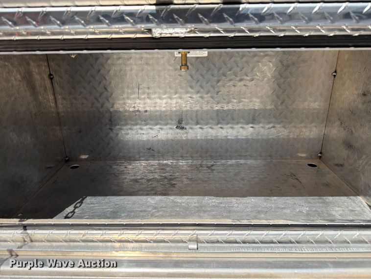 image for item FM7532 2016 Ford F750 flatbed truck