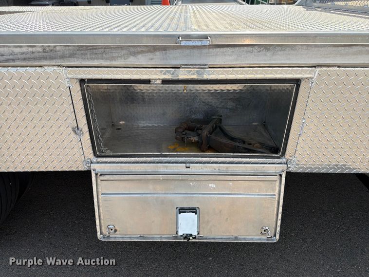 image for item FM7532 2016 Ford F750 flatbed truck