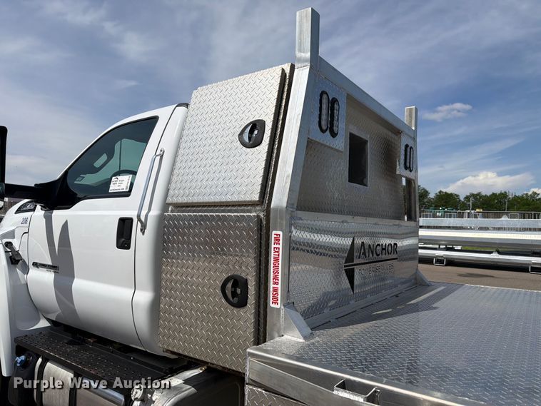 image for item FM7532 2016 Ford F750 flatbed truck