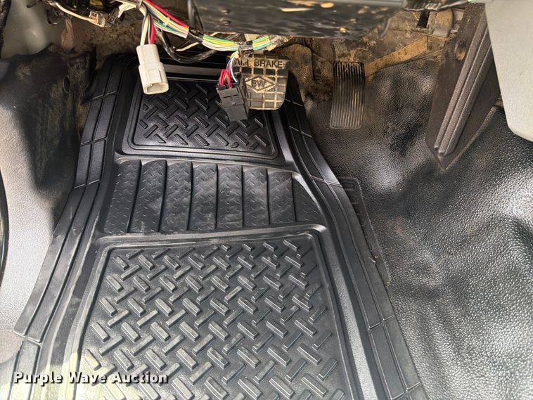 image for item FM7532 2016 Ford F750 flatbed truck