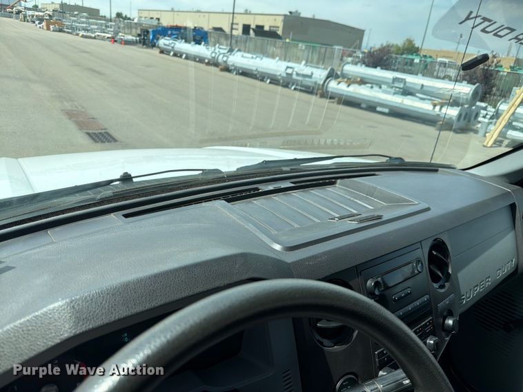 image for item FM7532 2016 Ford F750 flatbed truck