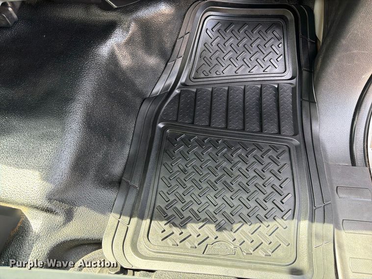 image for item FM7532 2016 Ford F750 flatbed truck