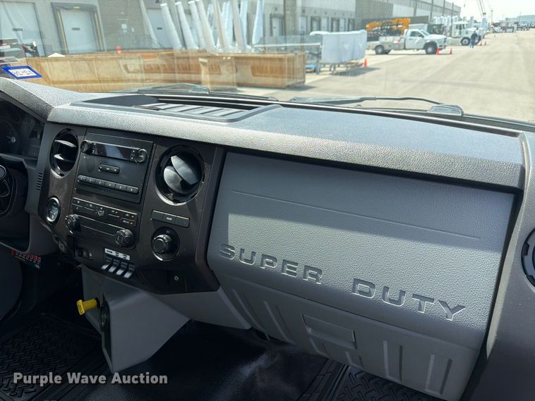 image for item FM7532 2016 Ford F750 flatbed truck
