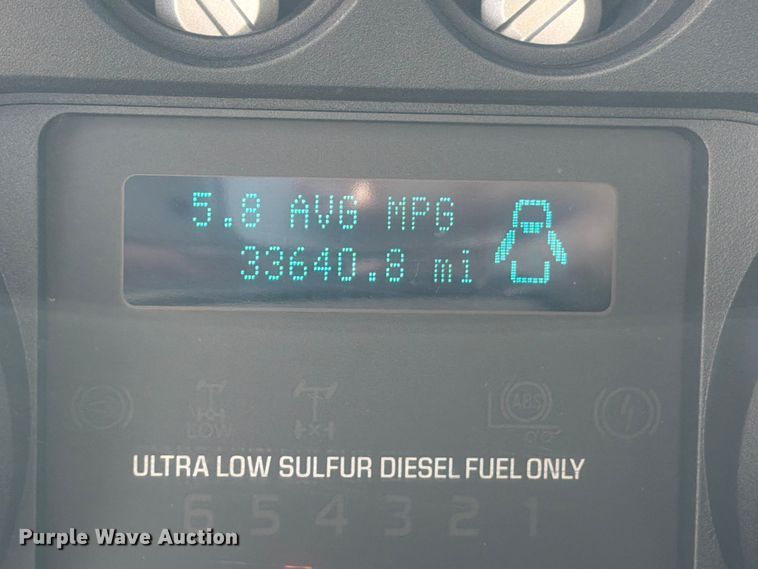 image for item FM7532 2016 Ford F750 flatbed truck