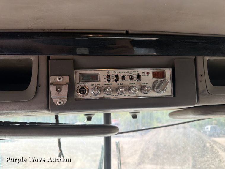image for item FM7552 2015 Kenworth T800 semi truck