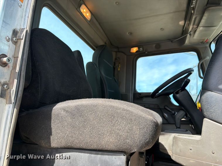 image for item FM7552 2015 Kenworth T800 semi truck