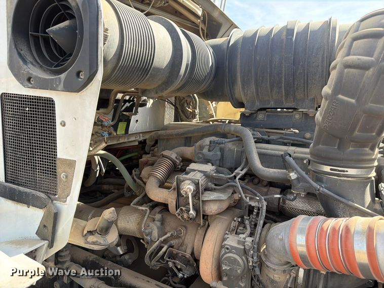 image for item FM7552 2015 Kenworth T800 semi truck