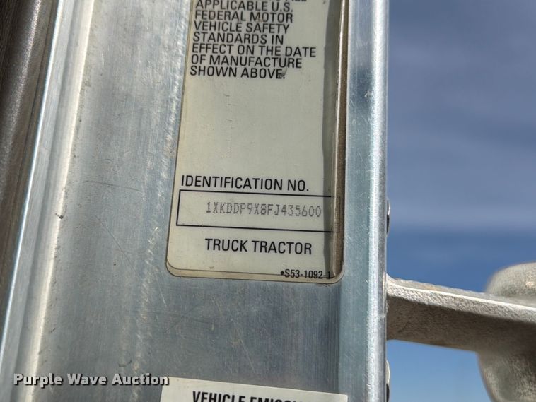 image for item FM7552 2015 Kenworth T800 semi truck