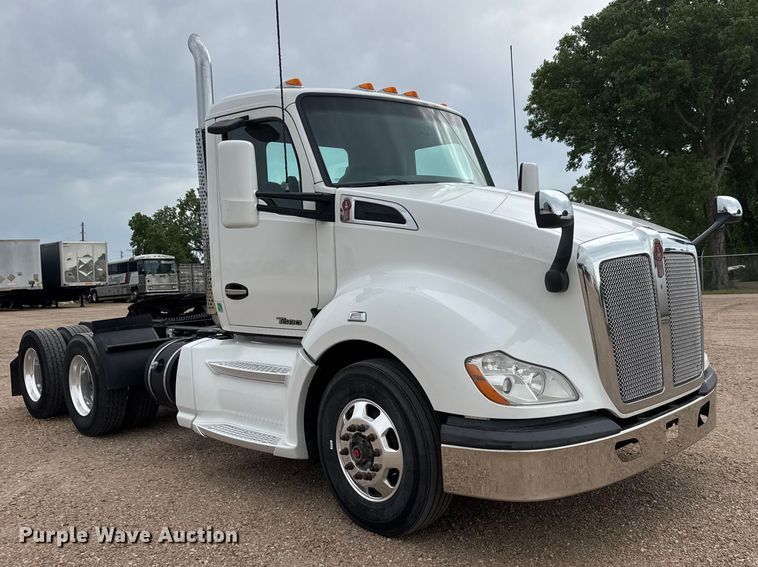 image for item MX9253 2016 Kenworth T680 semi truck