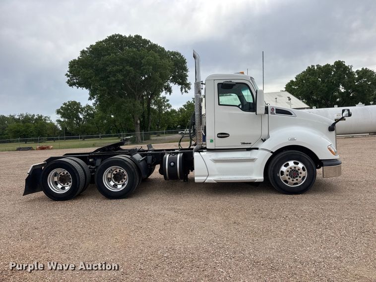 image for item MX9253 2016 Kenworth T680 semi truck