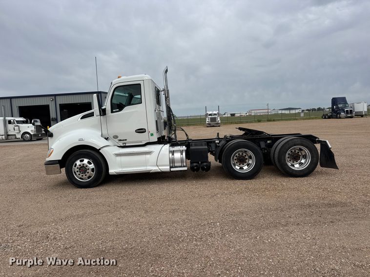 image for item MX9253 2016 Kenworth T680 semi truck