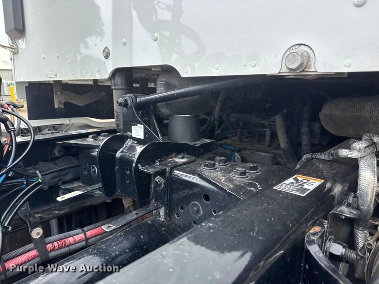 image for item MX9253 2016 Kenworth T680 semi truck