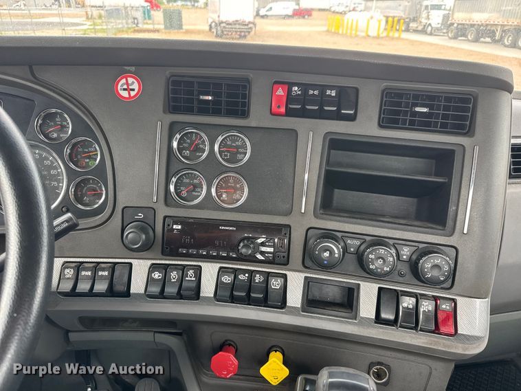 image for item MX9253 2016 Kenworth T680 semi truck
