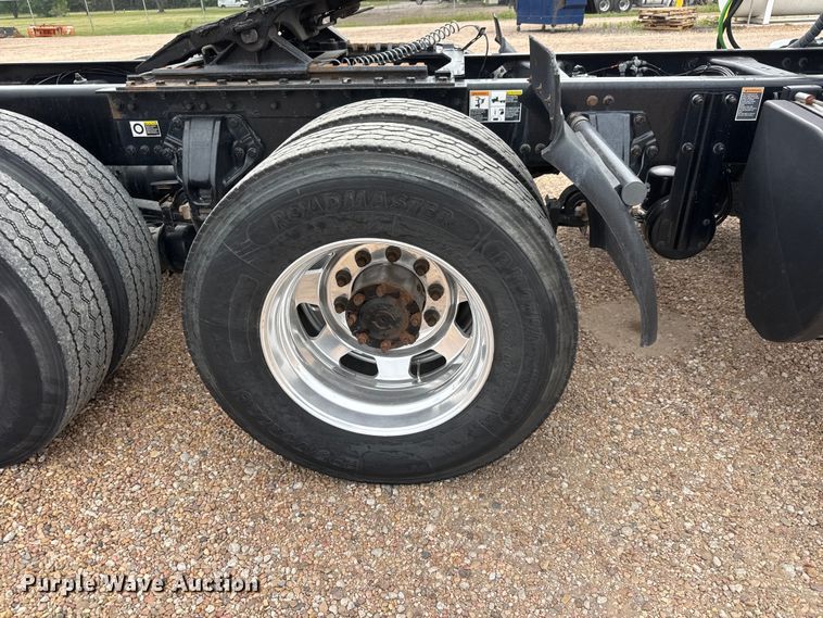 image for item MX9253 2016 Kenworth T680 semi truck