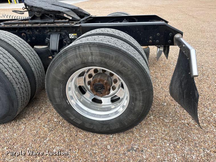 image for item MX9253 2016 Kenworth T680 semi truck
