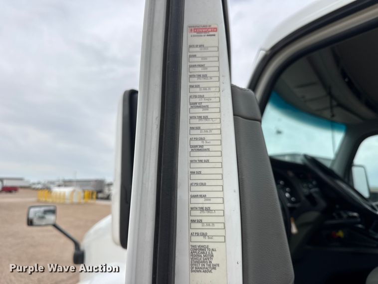image for item MX9253 2016 Kenworth T680 semi truck