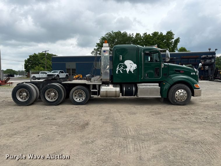 image for item ND9500 2012 Peterbilt 386 semi truck