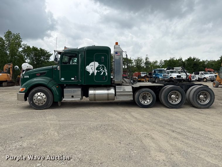 image for item ND9500 2012 Peterbilt 386 semi truck