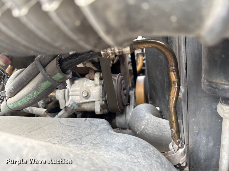 image for item ND9530 2001 GMC C7500 crane truck