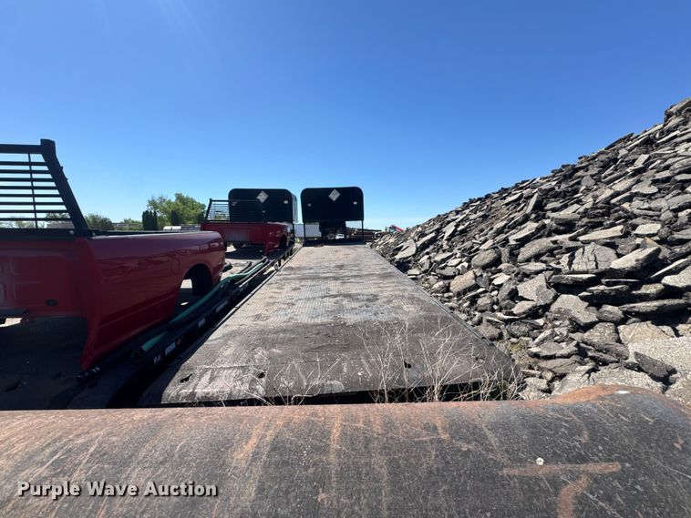 image for item OE9582 1987 Landoll equipment trailer