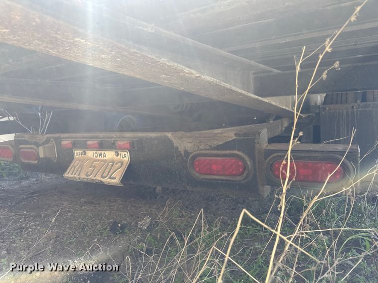 image for item OE9582 1987 Landoll equipment trailer