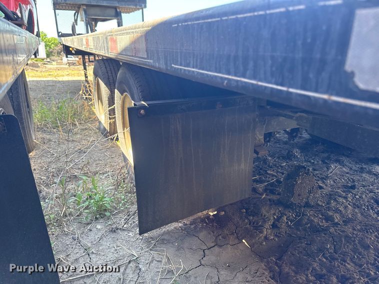 image for item OE9582 1987 Landoll equipment trailer