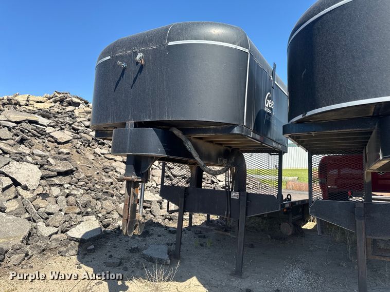 image for item OE9582 1987 Landoll equipment trailer