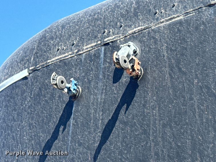 image for item OE9582 1987 Landoll equipment trailer
