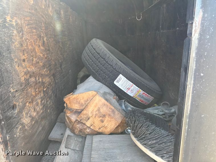 image for item OE9582 1987 Landoll equipment trailer