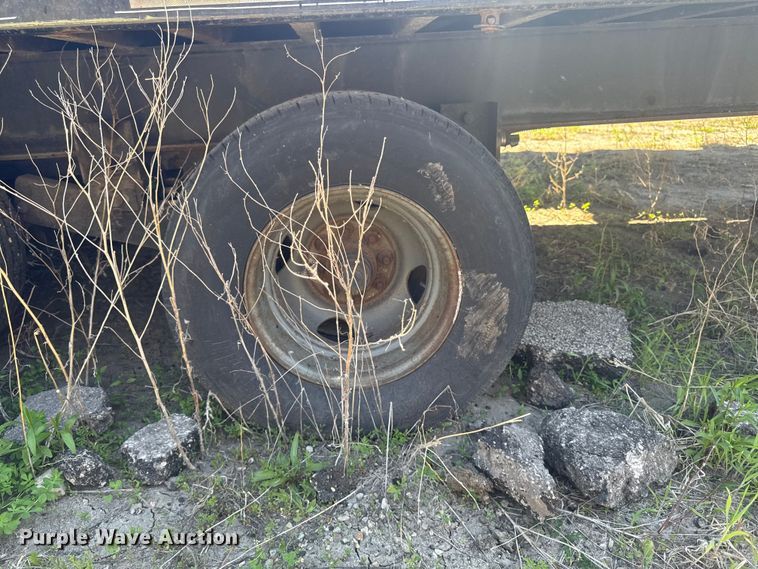 image for item OE9582 1987 Landoll equipment trailer