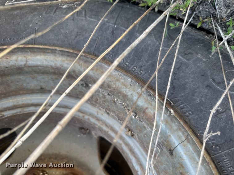 image for item OE9582 1987 Landoll equipment trailer