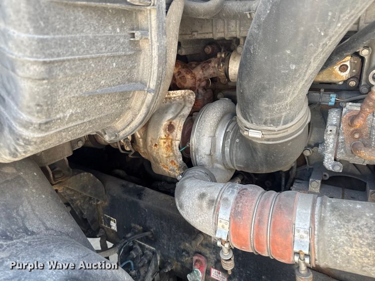 image for item OE9594 2017 Freightliner Cascadia semi truck