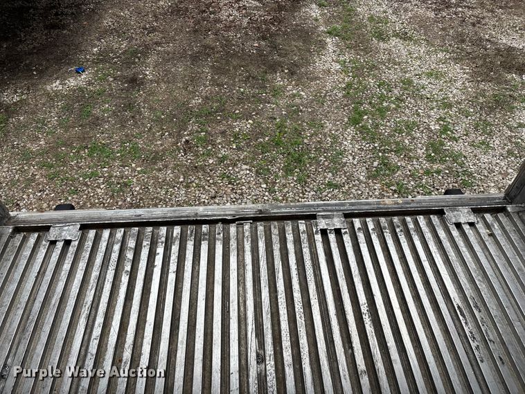 image for item OJ9103 2008 Wabash refrigerated van trailer