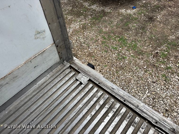 image for item OJ9103 2008 Wabash refrigerated van trailer