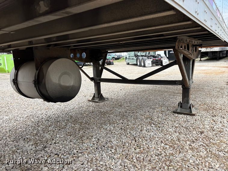 image for item OJ9103 2008 Wabash refrigerated van trailer