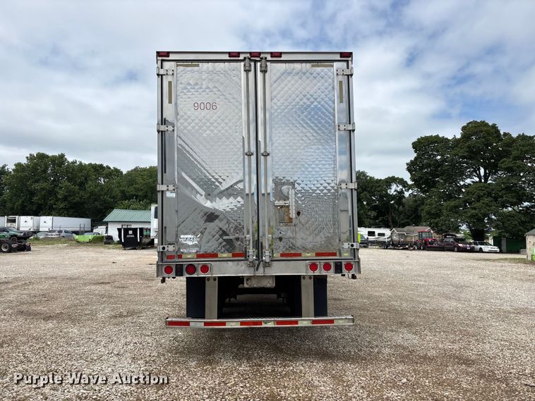 image for item OJ9104 2009 Wabash refrigerated van trailer