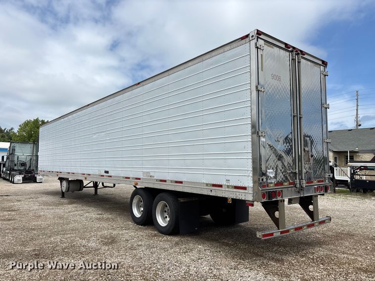 image for item OJ9104 2009 Wabash refrigerated van trailer