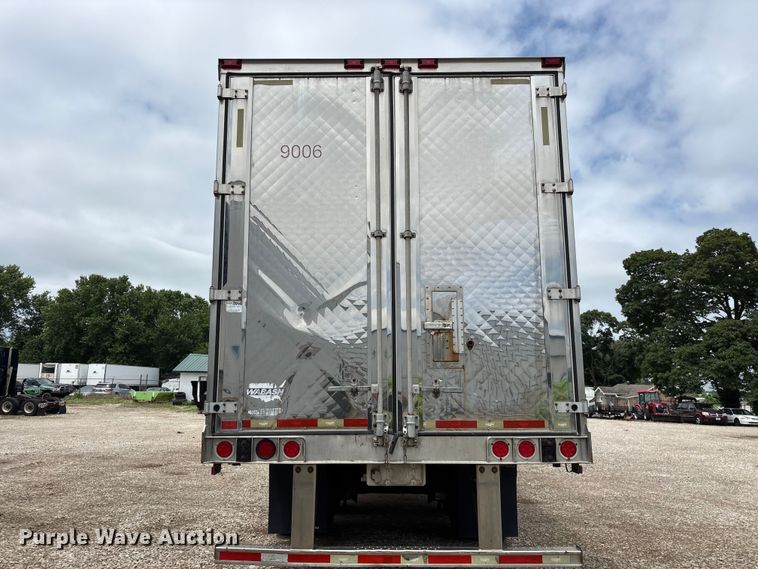 image for item OJ9104 2009 Wabash refrigerated van trailer