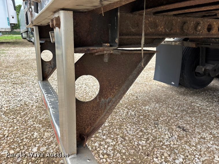 image for item OJ9104 2009 Wabash refrigerated van trailer