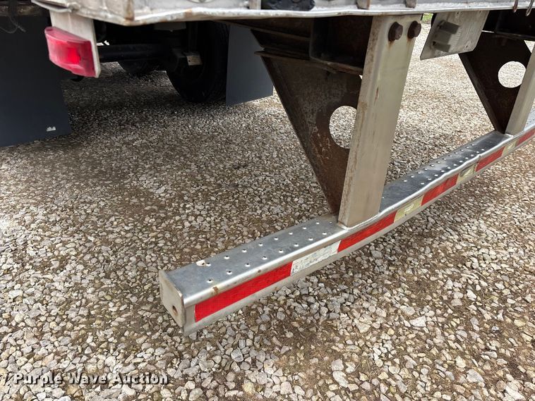 image for item OJ9104 2009 Wabash refrigerated van trailer