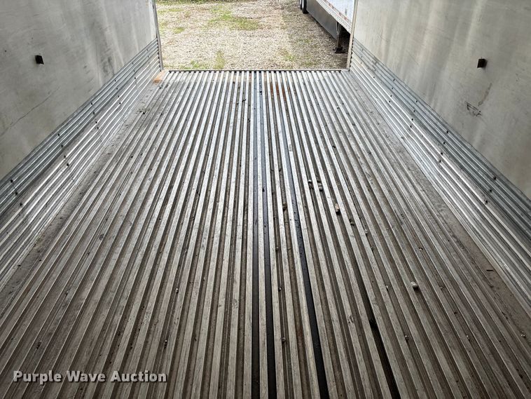 image for item OJ9104 2009 Wabash refrigerated van trailer