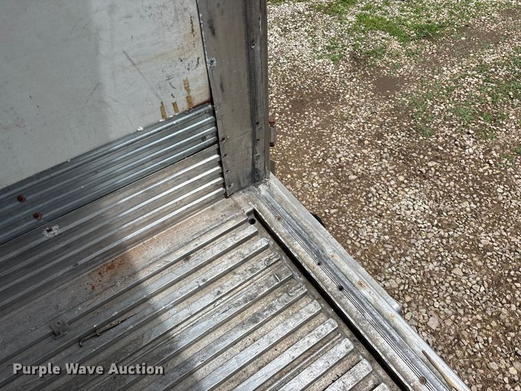 image for item OJ9104 2009 Wabash refrigerated van trailer