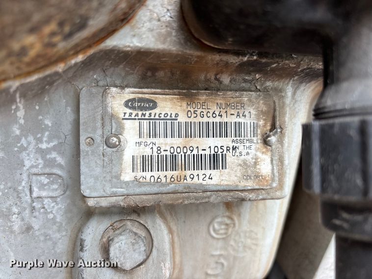 image for item OJ9104 2009 Wabash refrigerated van trailer