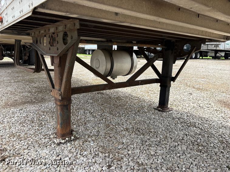 image for item OJ9104 2009 Wabash refrigerated van trailer