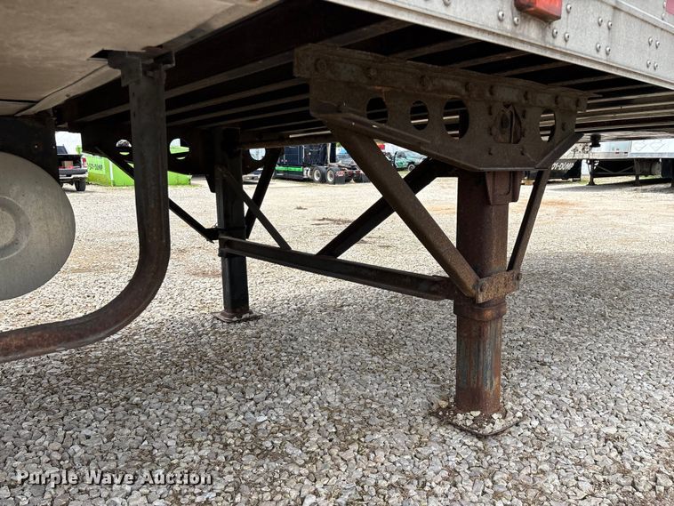 image for item OJ9104 2009 Wabash refrigerated van trailer