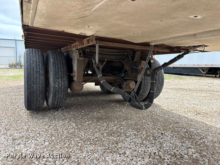 image for item OJ9104 2009 Wabash refrigerated van trailer
